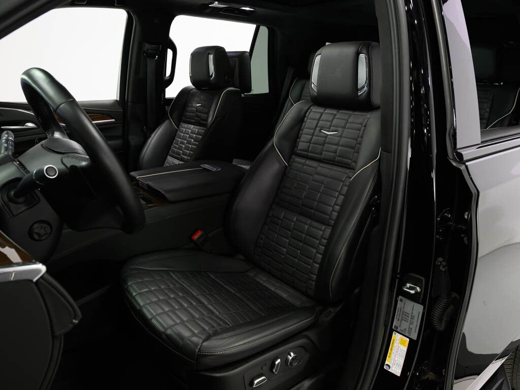 2023 Cadillac Escalade Platinum